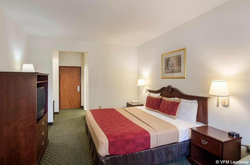 Econo Lodge Weatherford Buitenkant foto